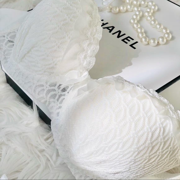 Lace Detail White Lingerie Set: Bra + Panties - Picture 2 of 9